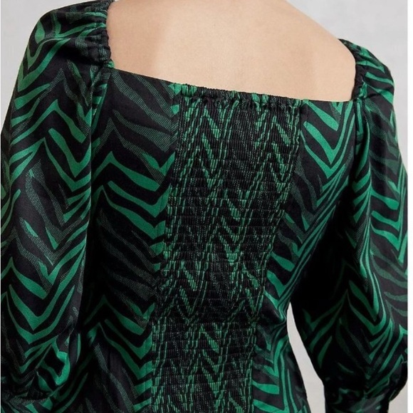 Corey Lynn Calter Anthropologie Black and Green Zigzag Batik Cotton Blouse - Picture 3 of 10